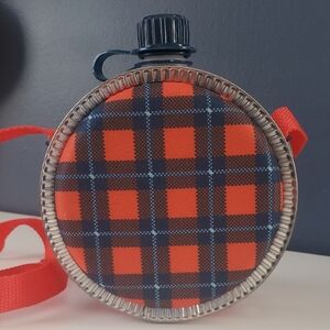 Red & Blue Plaid Kids Canteen– Excellent Condition